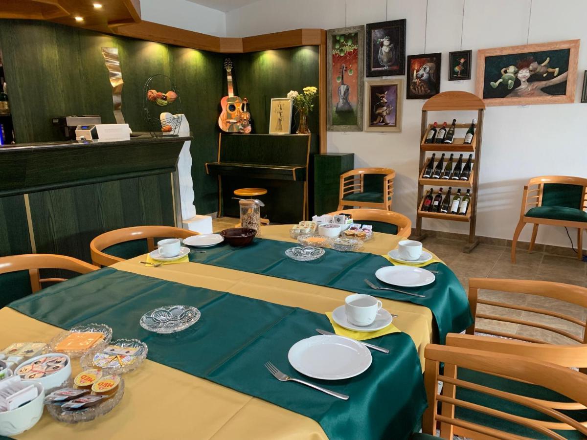 Antik Hotel Sofia ลิโตมิเชล ภายนอก รูปภาพ
